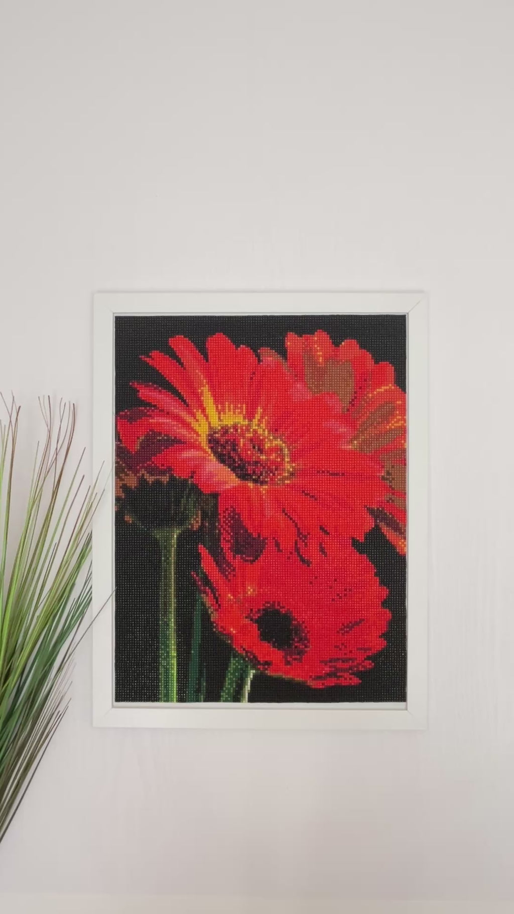Red Flower Diamond Painting Wall Art Framed – Handmade Sparkling Floral Mosaic Artwork – Botanical Wall Decor – Unique Gift